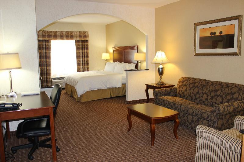 Holiday Inn Express Hotel & Suites Center By Ihg Exterior photo